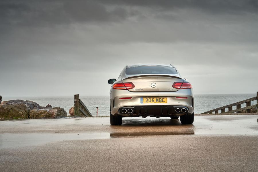 Mercedes-AMG C43 4Matic Coupe (C205) 2018 года  (UK) (фото 28 из 40)